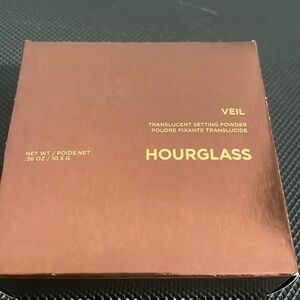 Hourglass Veil Translucent setting powder